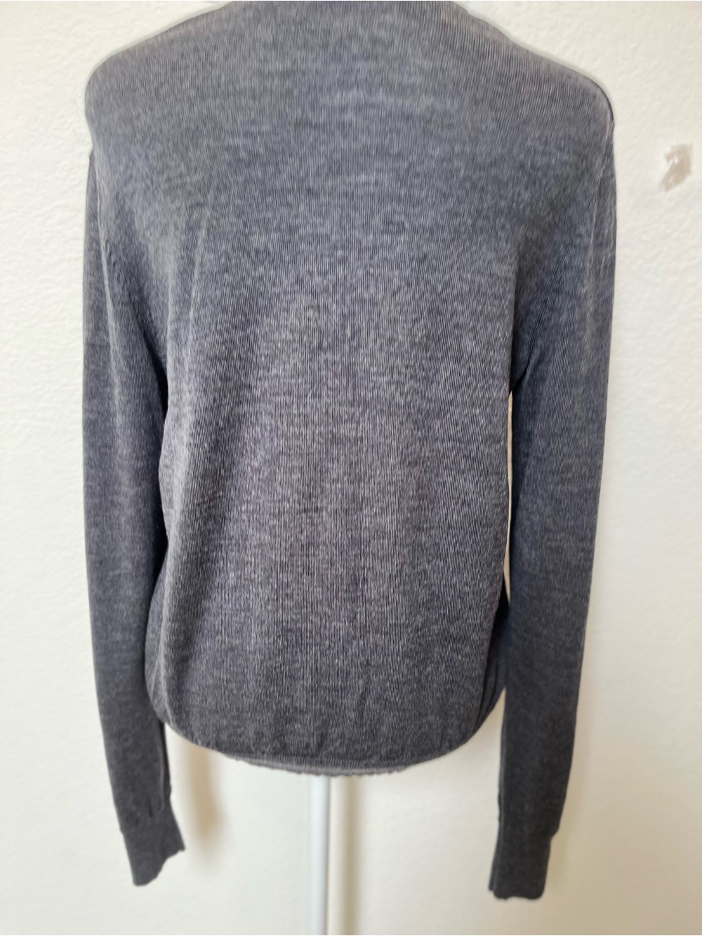 Uniqlo Dark Gray Crewneck Light Weight Merino Wool Button Cardigan - Picture 3 of 10